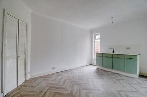 Diner- click for photo gallery